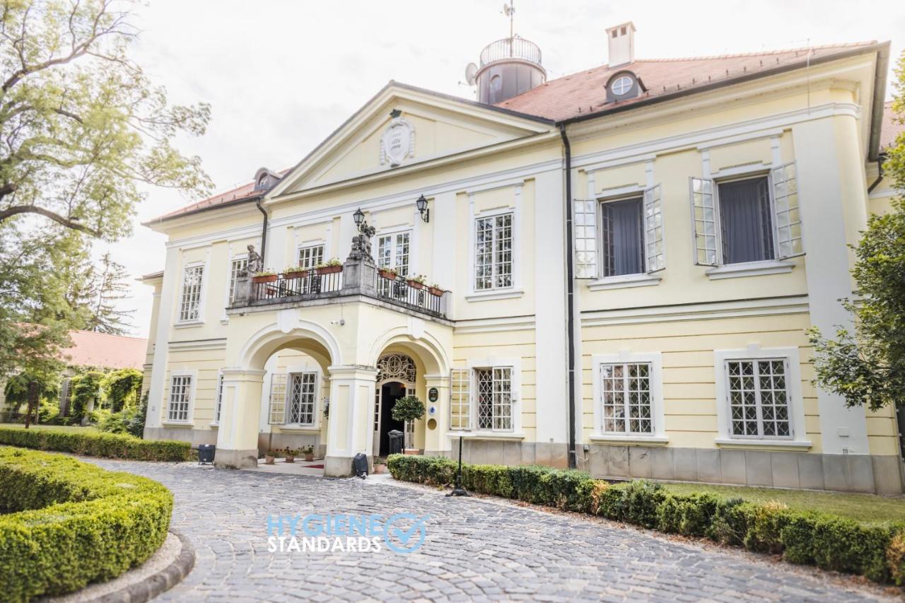 Szidonia Castle Hotel Rojtokmuzsaj Exterior photo