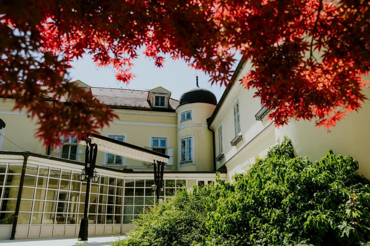 Szidonia Castle Hotel Rojtokmuzsaj Exterior photo
